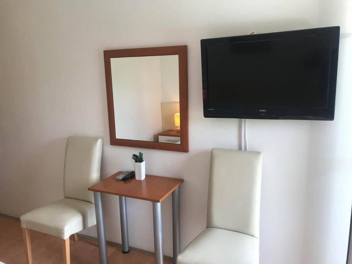 Spacious Bedroom For Two With Pool View - Pansion Hajduk Korčula Екстериор снимка